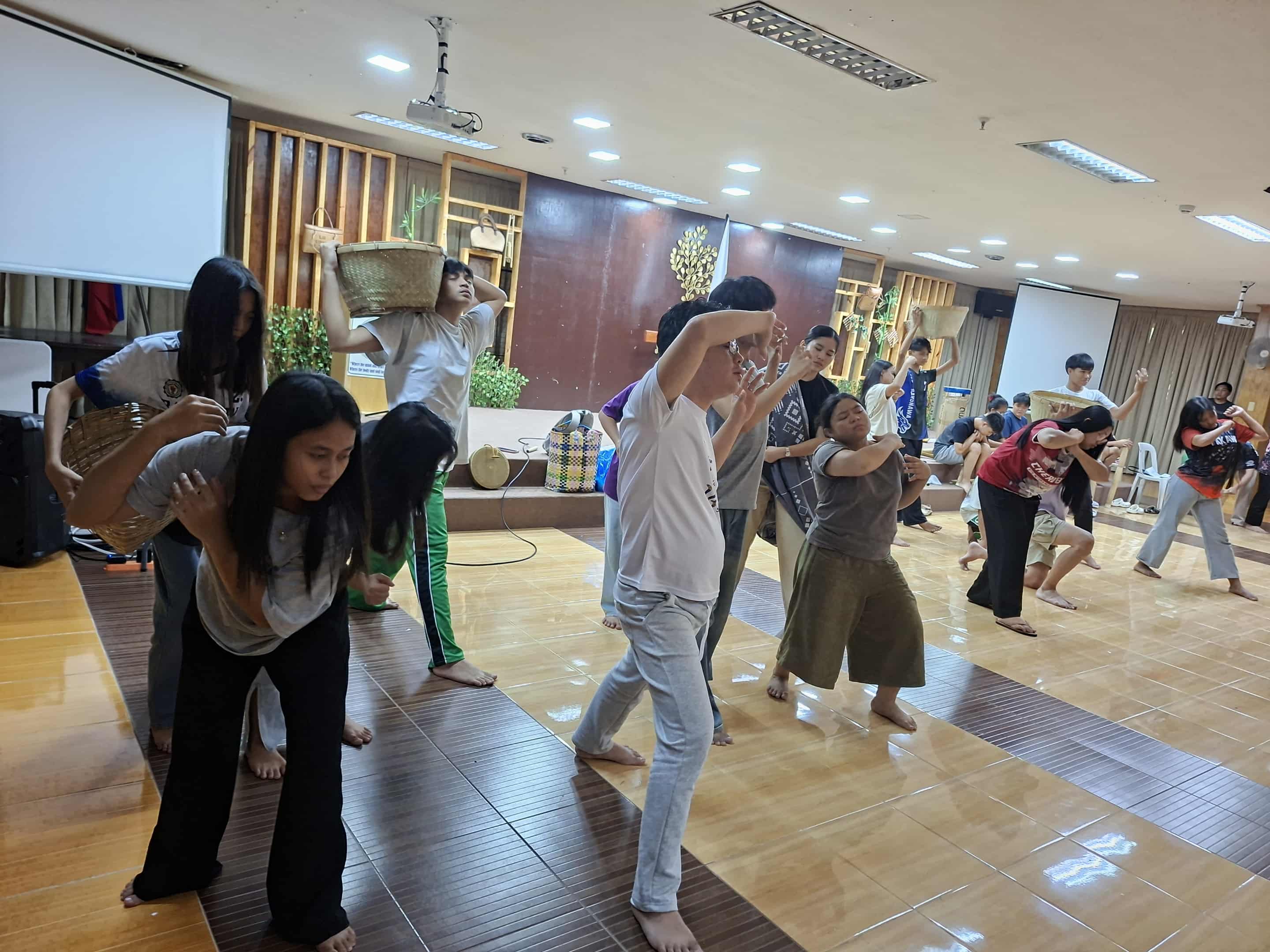 𝐂𝐔𝐋𝐓𝐔𝐑𝐀𝐋 𝐏𝐑𝐎𝐆𝐑𝐀𝐌 𝐥 𝐔𝐂𝐂 𝐬𝐩𝐞𝐚𝐫𝐡𝐞𝐚𝐝𝐬 𝐚 𝐭𝐡𝐞𝐚𝐭𝐞𝐫 𝐩𝐫𝐨𝐝𝐮𝐜𝐭𝐢𝐨𝐧 𝐭𝐢𝐭𝐥𝐞𝐝 "𝐓𝐇𝐄 𝐏𝐄𝐎𝐏𝐋𝐄 𝐂𝐀𝐋𝐋𝐄𝐃 𝐁𝐀𝐆𝐎"